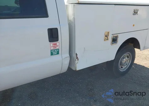 2015 Ford F-250 Xl z USA, uszkodzony, nr VIN 1FT7W2B6XFED41993